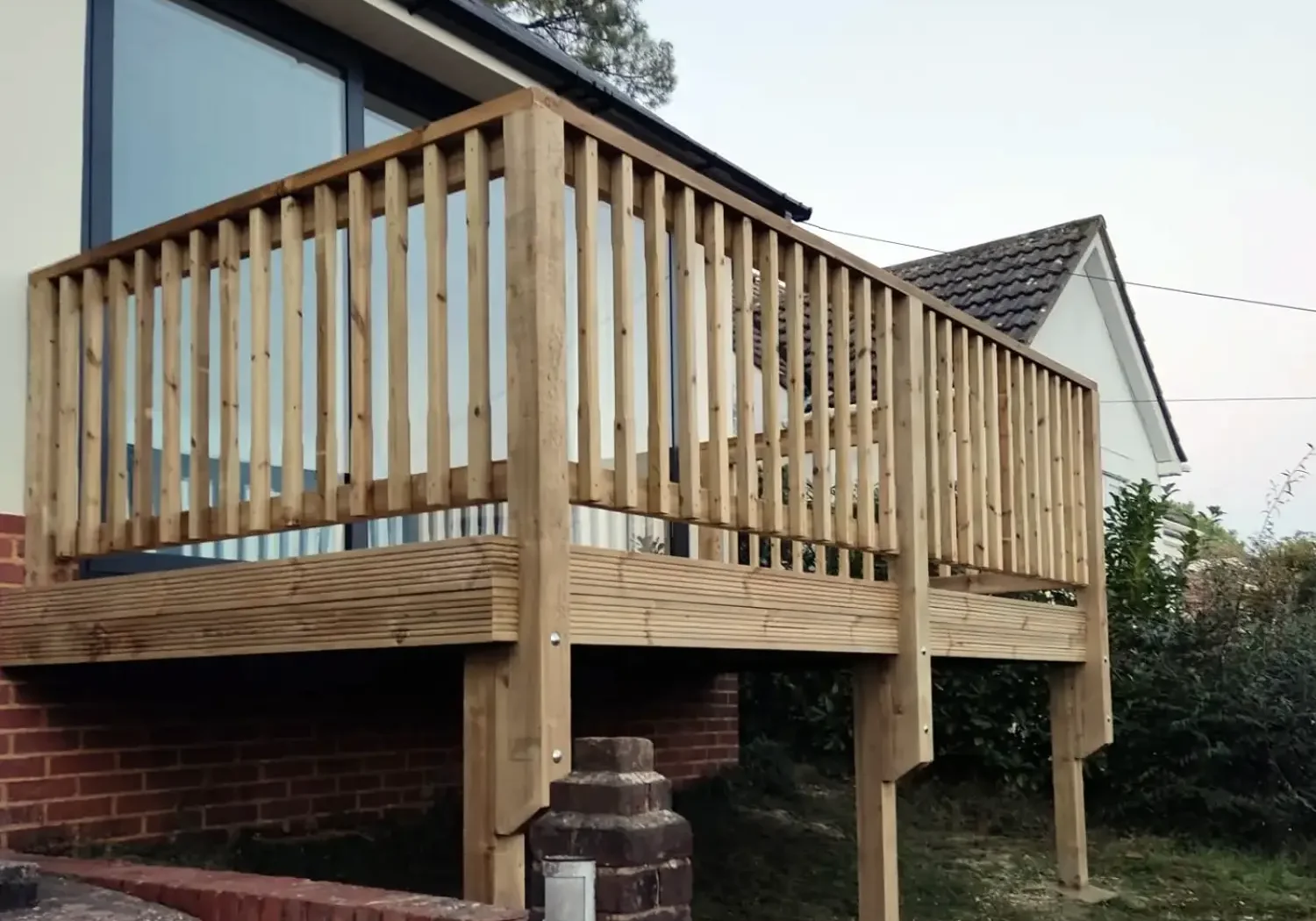spindled-balustrade-installer-dorset-and-hampshire-minster-balustrades1